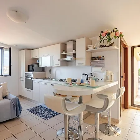 Apartment Lovely Flat With View