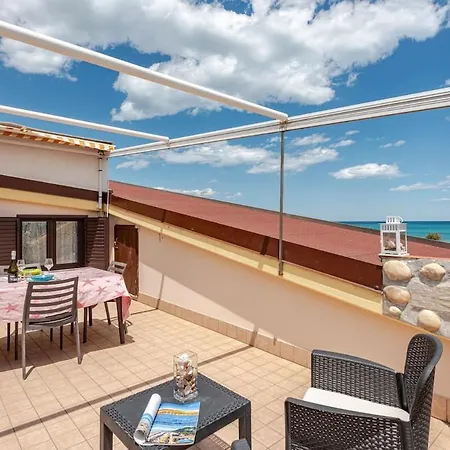 Daire Lovely Flat With View Roseto Degli Abruzzi